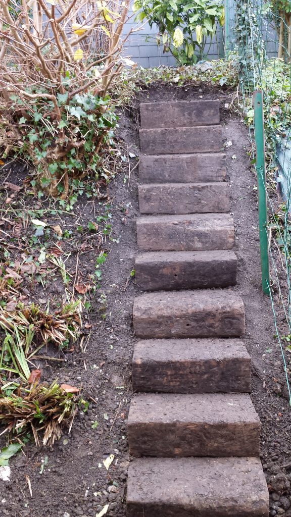 Escalier en traverse de chemin de fer