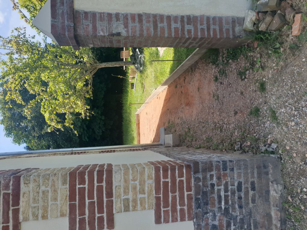 Terrasse en brique ancienne pose en chevron