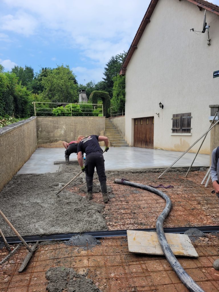 création d'un parking en béton désactivé